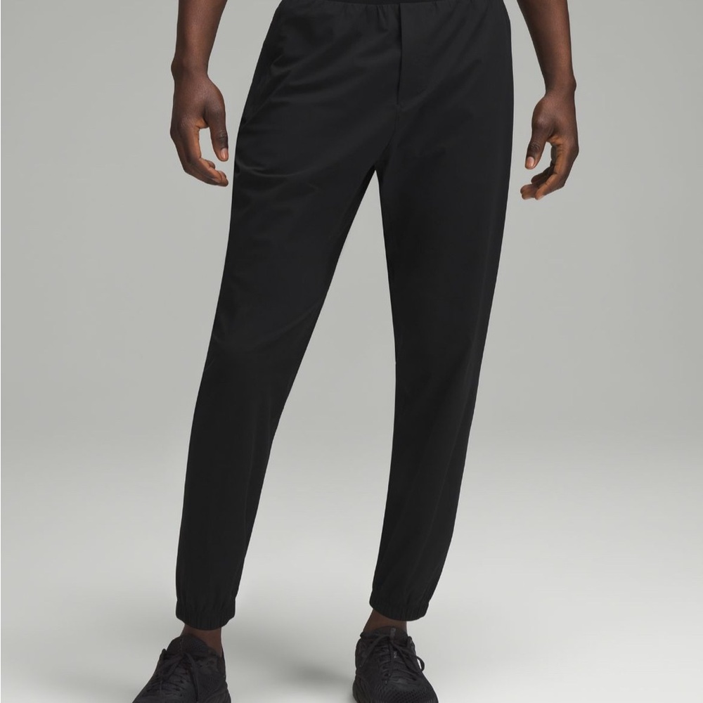 Men’s SZ S | Lululemon Black Surge Joggers